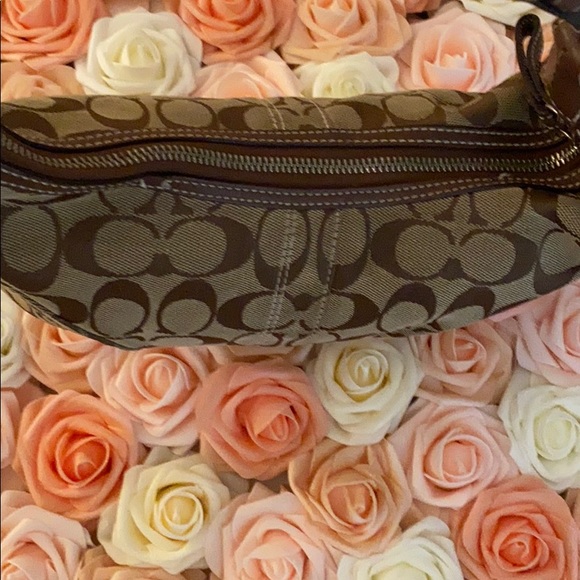 COACH purse - Picture 4 of 8